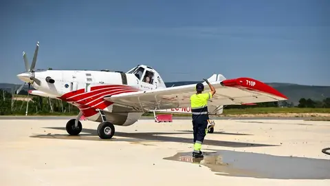 A Xunta investir&aacute; m&aacute;is de catro mill&oacute;ns de euros na modernizaci&oacute;n da base a&eacute;rea de Antela, en Sandi&aacute;s. | FOTO: Noelia Caseiro.