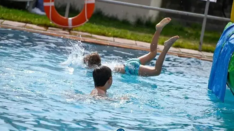 Porqueira mantén abertas as piscinas ata o 6 de setembro e valora prolongar a tempada | NOTICIAS XINZO