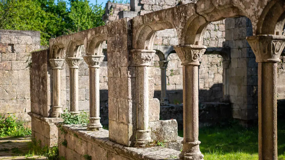 El claustro renacentista del Mosteiro do Bon Xes&uacute;s de Trandeiras, en el municipio de Xinzo, destaca por su gran valor arquitect&oacute;nico.