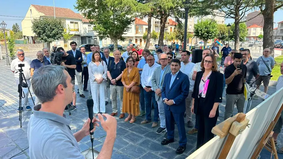 Al acto de puesta en servicio acudi&oacute; una representante del Ministerio, Roc&iacute;o B&aacute;guena, y el delegado en Galicia, Pedro Blanco, entre otras autoridades