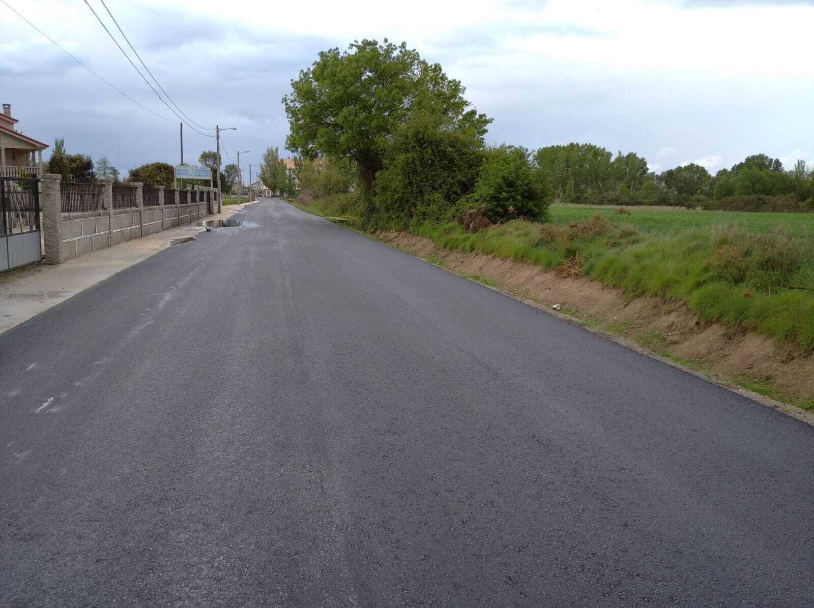 Tramo un da pista do Bouzo, con 80cm de vía para os peóns esen bordo | Foto: cedida