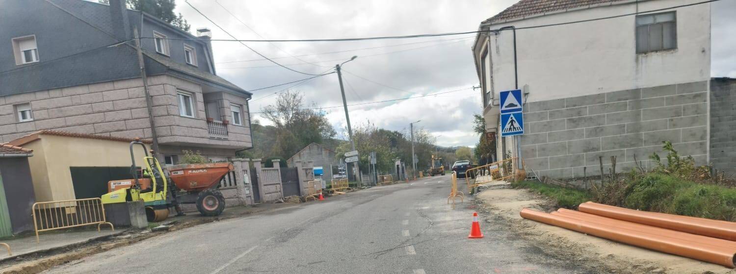 Obras na travesía de San Paio en Baltar. | FOTO: Alcalde de Baltar.