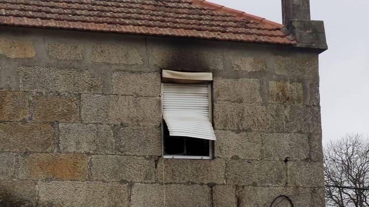 Incendio en Ganade. Febreiro (2)