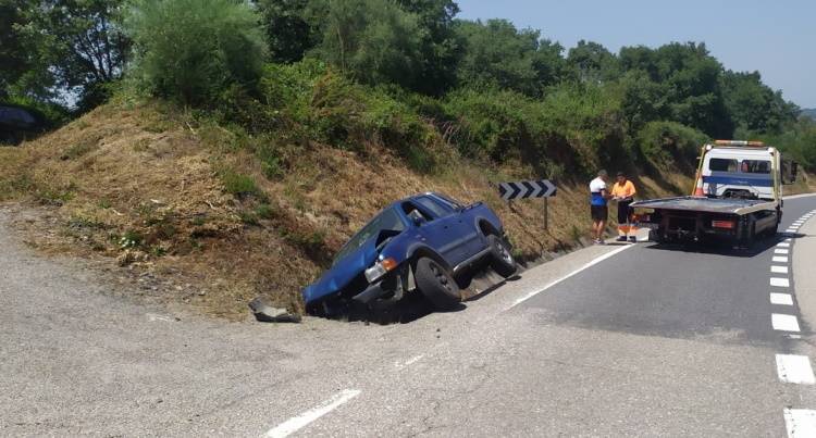 accidente estrada de Baltar este luns (FILEminimizer)