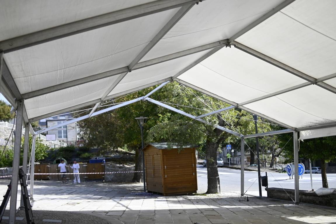 Preparativos para a Festa da Pataca en Vilar de Barrio. Manuel Conde (2)