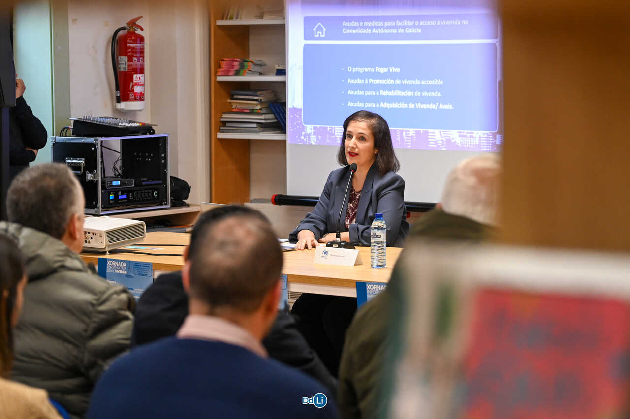 Pilar Fernández, directora territorial de la Consellería de Vivenda e Planificación de Infraestruturas de la Xunta de Galicia. | FOTO: Noelia Caseiro.