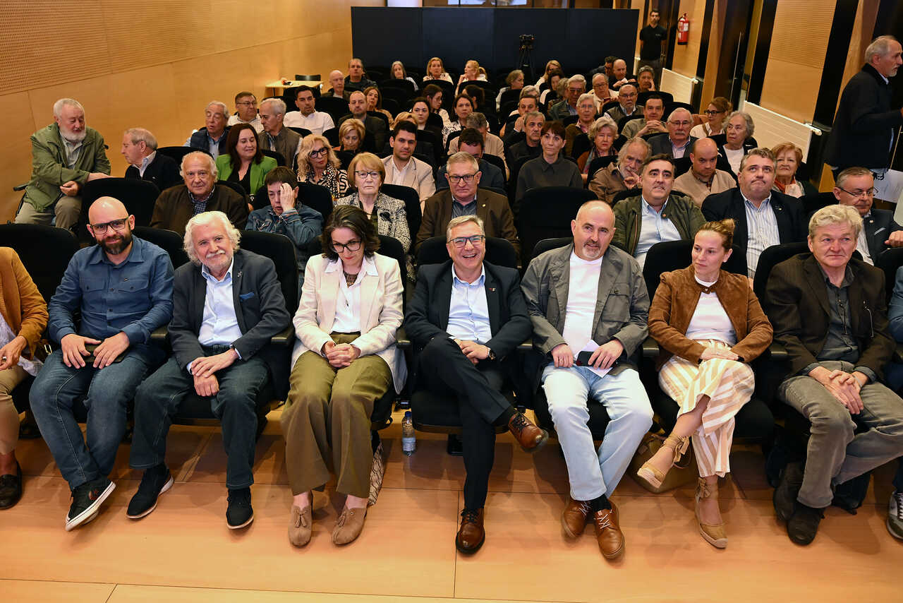 Presentación institucional da nova obra dedicada á Vía da Prata en Ourense.