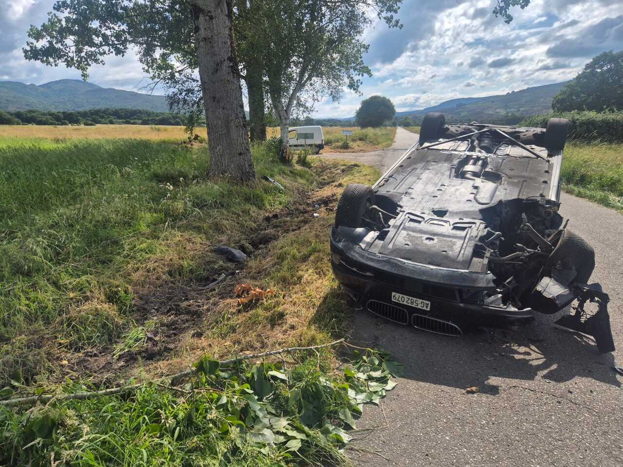 El siniestro tuvo lugar en la vía rápida entre Lamas (Xinzo) y Ponte Liñares, en el término municipal de Porqueira.